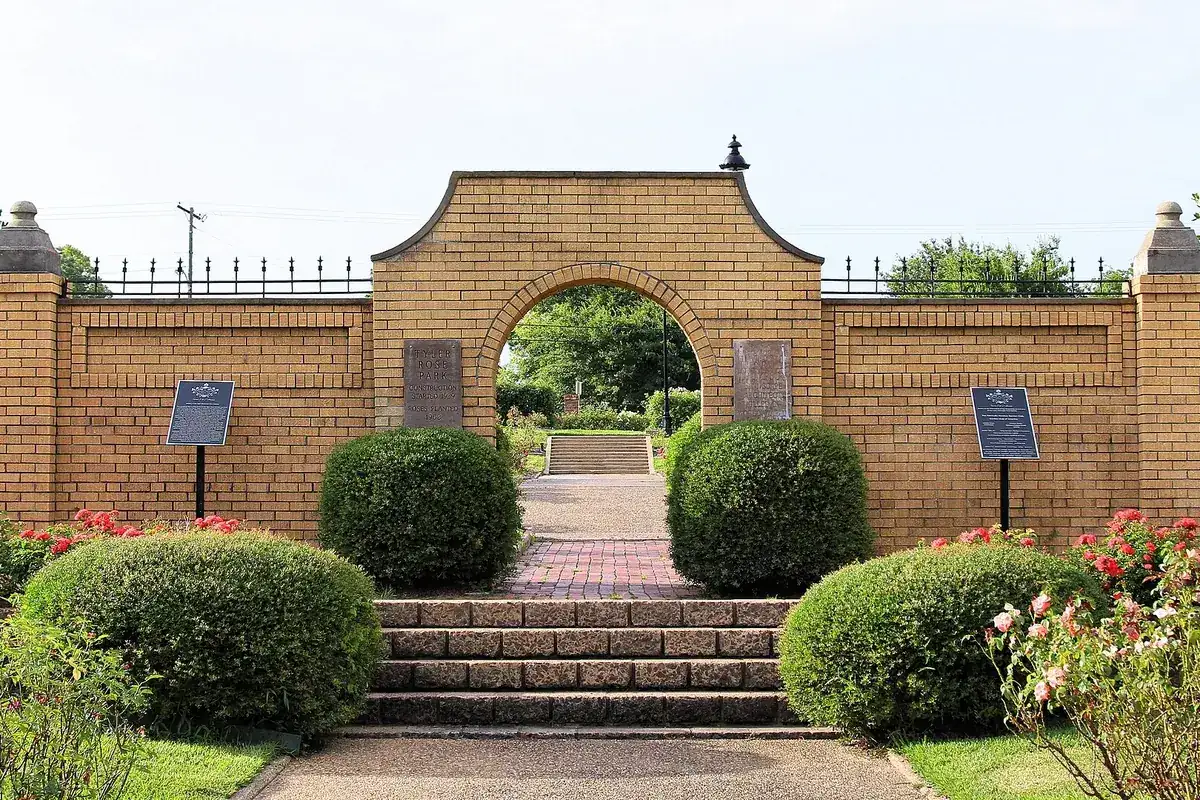 The rose garden archway in Tyler, TX